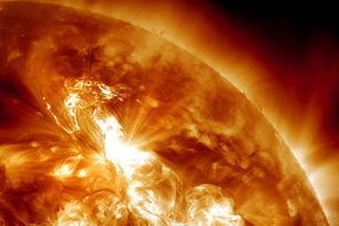 Huge Solar Eruption Sparks Strongest Radiation Storm in 7 Years | omnia mea mecum fero | Scoop.it
