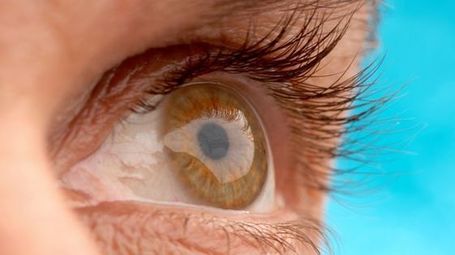 New eyeball licking fetish spreading pink eye among Japanese adolescents | Xposed | Scoop.it