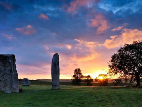 GB : Lord of the rings at Avebury on the longest day of the year | World Neolithic | Scoop.it
