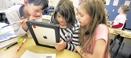 Les tablettes tactiles &agrave; l'assaut du monde de l'&eacute;ducation ! | Social Mercor | Scoop.it