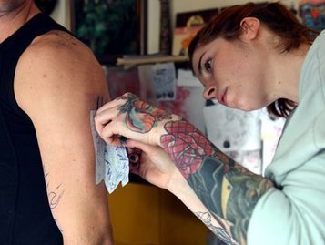 Is There A Connection Between Tattoos & Skin&nbsp;Cancer? | Skin Deep | Scoop.it