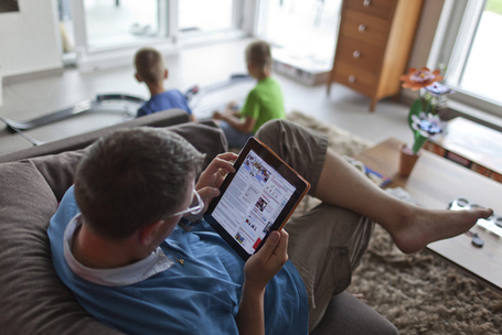 &laquo;Dans le futur, avoir 4 &eacute;crans sera la norme&raquo; | Local & Convergence Mobile, Ordinateur Mobile TV | Scoop.it