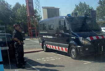 Els mossos de la dictadura desplegats a l'UAB per reprimir les protestesS&iacute;rius Barcelona | TIC TAC PATXIGU NEWS | Scoop.it