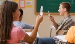 El m&oacute;vil como recurso educativo. &iquest;Podemos utilizar esta tecnolog&iacute;a en el aula? - Encuentro Internacional de Educaci&oacute;n 2012 - 2013 | El uso del Tel&eacute;fono celular en la clase | Scoop.it