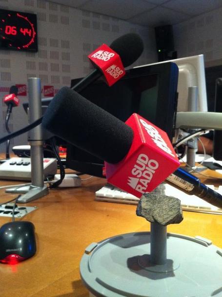 Sud Radio a sa pierre de Bugarach | Bugarach | Scoop.it
