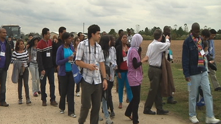 International students tour Goldsboro farm | Research from the NC Agricultural Research Service | Scoop.it