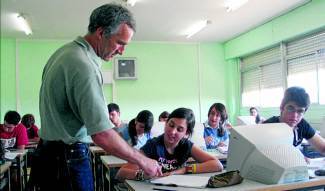 Los docentes se rebelan contra los recortes negándose a dar clases de refuerzo en julio | Lucha por la mejora de las condiciones laborales de los docentes extremeños | Scoop.it