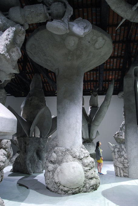 Adri&aacute;n Villar Rojas: "The Murderer of Your Heritage." | Art Installations, Sculpture | Scoop.it