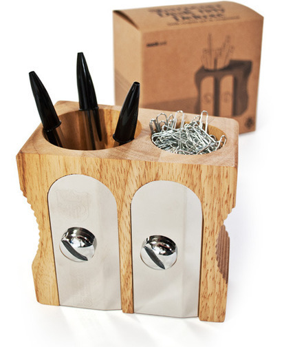 Sharpener pen holder for the desk | Syok! | stationary | Scoop.it