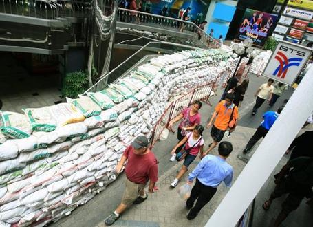 Thailand Floods, 2011 (#ThaiFloodEng) | Scoop.