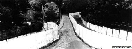 Le mur de Berlin est toujours l&agrave;. comme un membre fant&ocirc;me. | &agrave; c&ocirc;t&eacute; de l'info | Scoop.it