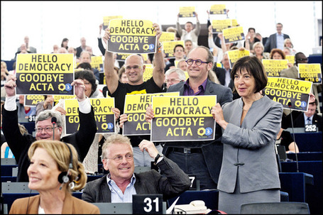 La victoire des anti-ACTA en une image | Droit d'auteur | Scoop.it