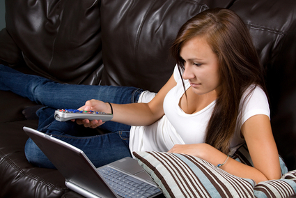 Research: TV's second screen is for talking, not browsing | Social TV is everywhere | Scoop.it