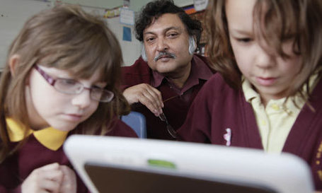 Can Technology Plug The Educational Divide? | An Eye on New Media | Scoop.it