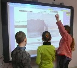 Qu&eacute;bec : Quelle place pour les TICE ? | Num&eacute;rique jeunesse - lire, apprendre, d&eacute;couvrir | Scoop.it