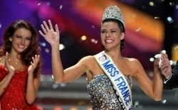 Miss France 2013 : Marine Lorphelin et les enfants de l'Assistance | Lulu Sorci&egrave;re | Scoop.it