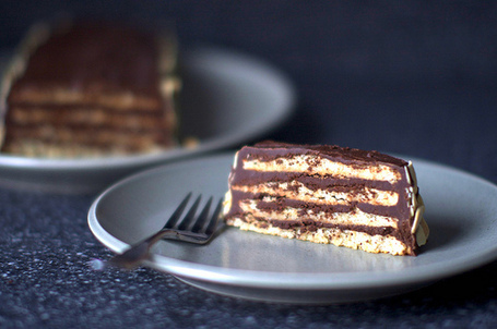 Almond macaroon torte with chocolate frosting | Chocolate | Scoop.it