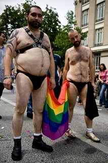 Homoparentalit&eacute; impos&eacute;e : Les fran&ccedil;ais descendent dans la rue pour d&eacute;noncer la&nbsp;trahison | Homoparentalit&eacute; - mariage gay - homosexuel - LGBT - adoption | Scoop.it