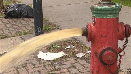 "...if the water is still discoloured, then turn the taps back off and on again. If the water runs clear, they can proceed to drink it." #Montreal | Montreal, QC, Canada | Scoop.it