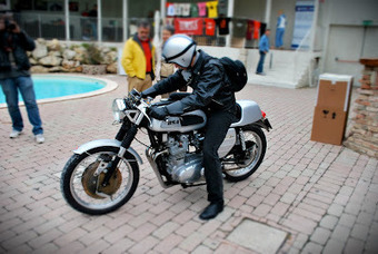 Inazuma caf&eacute; racer: BSA Rocket 3... Again | Cafe Racers | Scoop.it