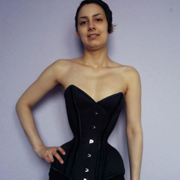 This Woman Wears Corsets All Day To Make 16 Inch Waist Even Smaller Koolnews Blog