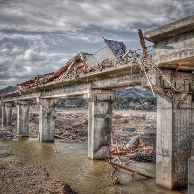 Cameraman Toby Marshall talks about Japan&rsquo;s quake and his visit at the nuclear plant in Fukushima #HDSLRscoop | "Cameras, Camcorders, Pictures, HDR, Gadgets, Films, Movies, Landscapes" | Scoop.it