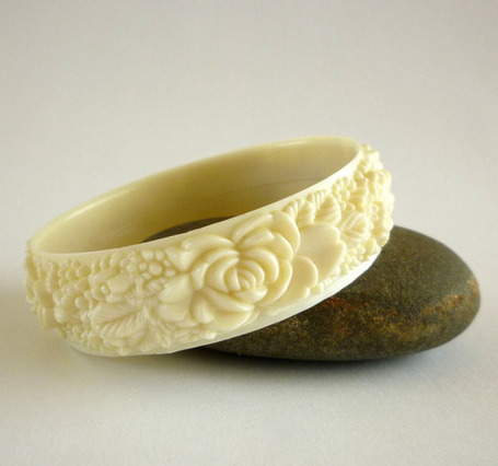 Vintage Carved Celluloid Art Deco Bracelet - The Vintage Village | Vintage Passion | Scoop.it