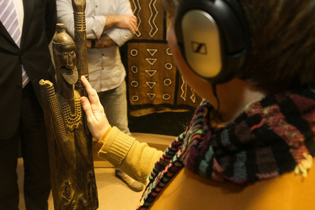 Semaine de l&rsquo;accessibilit&eacute; au mus&eacute;e du quai Branly : pri&egrave;re de toucher | Mus&eacute;es & M&eacute;diation culturelle | Scoop.it