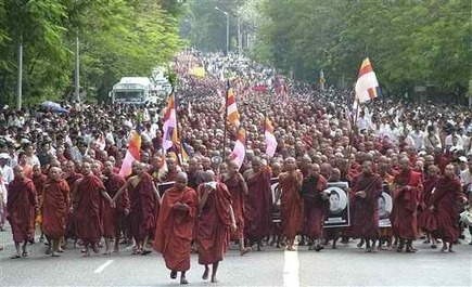 The Saffron Revolution: Lessons on a Conceptual-based Compassion | Socially Engaged Buddhism | Scoop.it