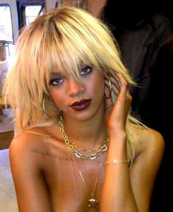 Rihanna devient blonde pour le magazine "ELLE" ! - Photo ... | Beauty, Fashion & Design | Scoop.it
