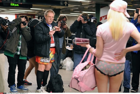 Photos : Le m&eacute;tro en petite tenue sexy fait fureur &agrave; New York ! | Radio Plan&egrave;te-El&eacute;a | Scoop.it