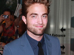 Robert Pattinson Insists He's 'Just A Pawn' In 'Cosmopolis' - MTV.com | The Twilight Saga | Scoop.it