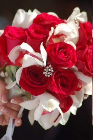 Tsering's blog Red and White Wedding Bouquet