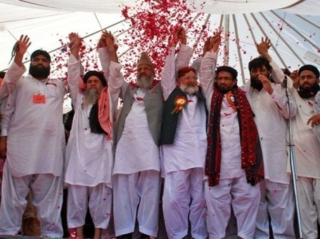 تکفیری دہشت گردی یا سنی شیعہ فرقہ واریت؟ میڈیا جھوٹ کیوں بول رہا ہے؟ | parachinarvoice | Scoop.it