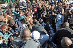 Desperate for an education: Stampede at South African university campus kills 1 | Daily Geography | Scoop.it