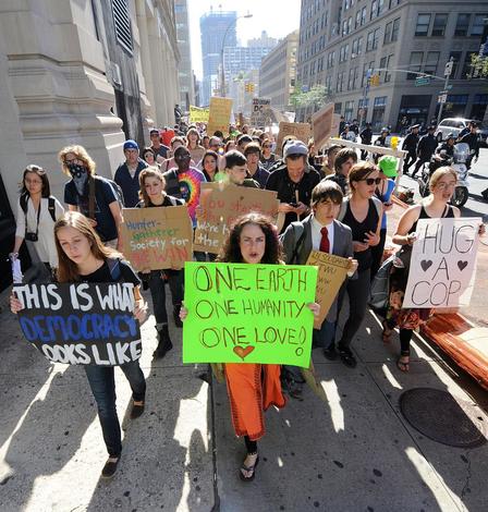 Ocupan de Wall Street EE.UU. Fotos, 8 de octubre de 2011, Día 22 | # OccupyWallstreet | Scoop.it