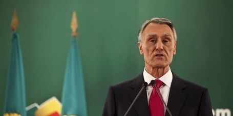 Qualifi&eacute; de 'clown', le pr&eacute;sident portugais saisit la justice | Adamastor | Scoop.it
