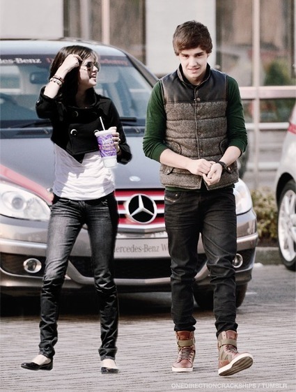 tumblr_lzgturZlF91rpvsyeo1_500.png (500x661 pixels) | fotomontaggi | Scoop.it
