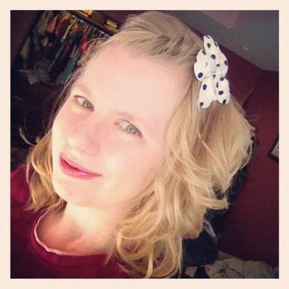 #VoliHero Annie Shultz aka "Mama Dweeb" - DJ, Mama in the Midwest & Blogger: Fun, Fashion, Food & Family! | Housewife Heroes | Scoop.it