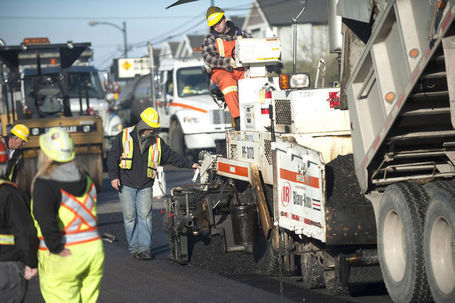 Vancouver paves roads with plastic | Local | News | Vancouver 24 hrs | Marine Litter | Scoop.it
