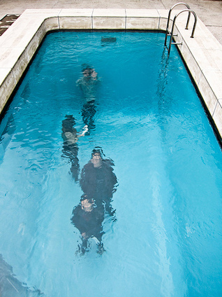 Piscina falsa de Leandro Erlich en Kanazawa - Kirai &ndash; Un geek en Jap&oacute;n by H&eacute;ctor Garc&iacute;a | Yes, I'm a geek | Scoop.it