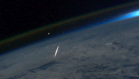 Shooting star from space: US astronaut on International Space Station captures ... - Washington Post (blog) | All things peculiar | Scoop.it