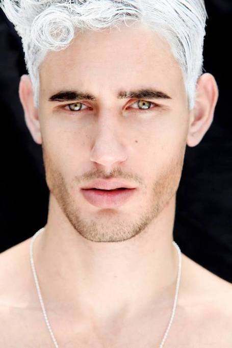 Arnau Salinas by Alvaro Nates | THEHUNKFORM.COM NEWS SCOOP.IT | Scoop.it
