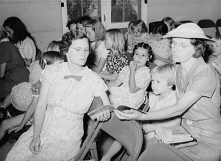 Be Subversive: Sing with Your Neighbors &ndash; The Sweet Pursuit &ndash; Utne Reader | Hope | Scoop.it