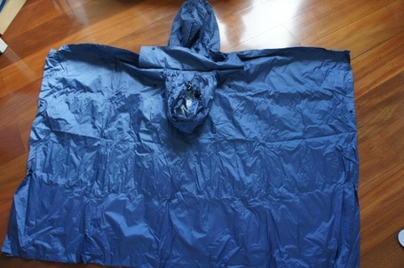 Poncho impermeable para usar con porta beb&eacute;s | Familia Libre ... | Portabebes | Scoop.it