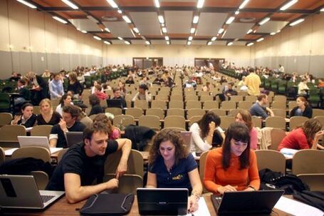 Les &eacute;tudiants pr&eacute;f&egrave;rent les cours &agrave; l&rsquo;ancienne | r&eacute;seaux sociaux et p&eacute;dagogie | Scoop.it