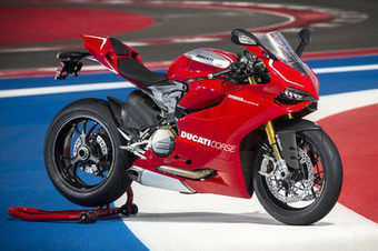 2013 Ducati Panigale R&nbsp;Review: | Ductalk | Scoop.it