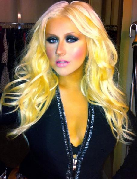 [Fotos+Video] Christina Aguilera en la portada de la revista Latina 2012 B3Mbff55EqhYQujaW4JHmzl72eJkfbmt4t8yenImKBVaiQDB_Rd1H6kmuBWtceBJ
