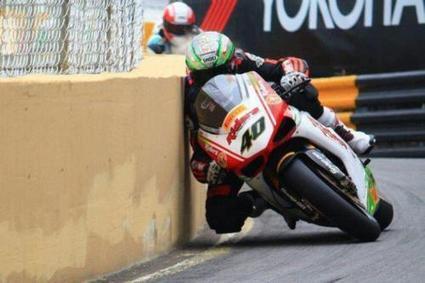 Riding Through Life (switchum: Martin Jessopp on Ducati 1098 RS at...) | Ductalk | Scoop.it