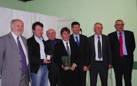 La ville de Cairanne (Vaucluse) remporte le Prix Renou 2011 ! : LYON SAVEURS | Vins de la Vall&eacute;e du Rh&ocirc;ne m&eacute;ridionnaux | Scoop.it